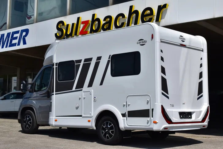 Fahrzeugbild Carado T 135 Pro+ 5,96m, Hubbett, 4 Betten #52