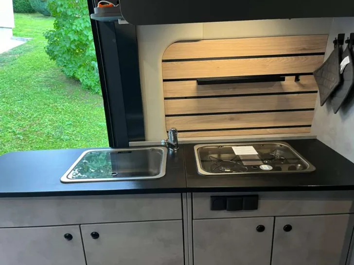 Fahrzeugbild Crosscamp Camper Vans CV FLEX 541 #10