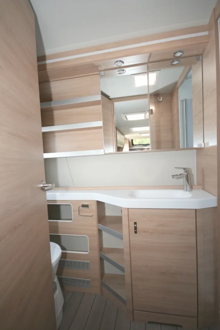 Fahrzeugbild Knaus Südwind 650 PXB Black Selection #19