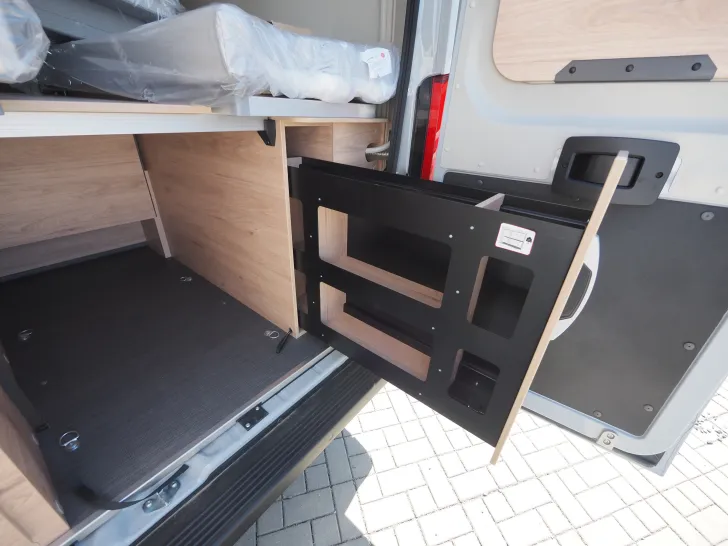 Fahrzeugbild Dethleffs Globetrail 640 EK, 180 Maxi, Automatik, Topaust. #5