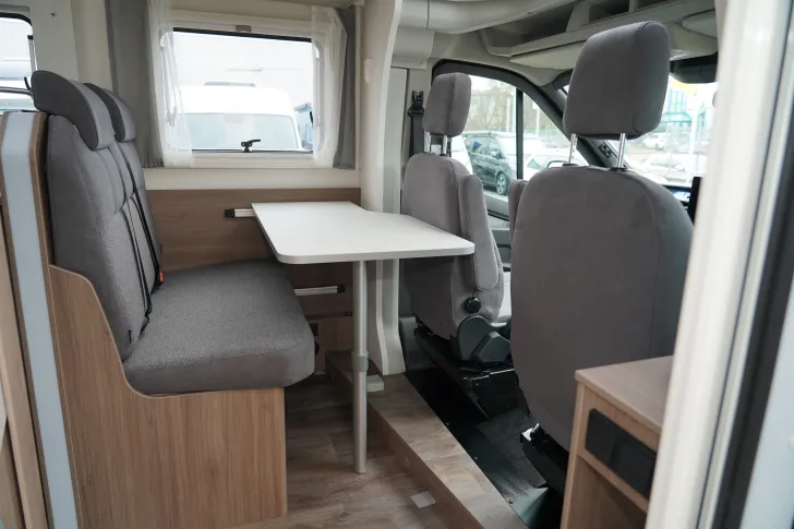 Fahrzeugbild Carado T 338 EDITION25 (37) Hubbett, Fußbodenheizung #4