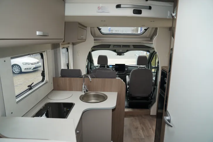 Fahrzeugbild Carado T 338 EDITION25 (37) Hubbett, Fußbodenheizung #9