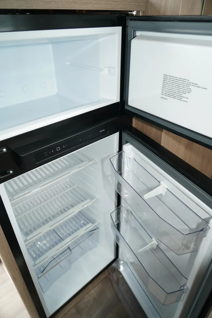 Fahrzeugbild Carado T 338 EDITION25 (37) Hubbett, Fußbodenheizung #12