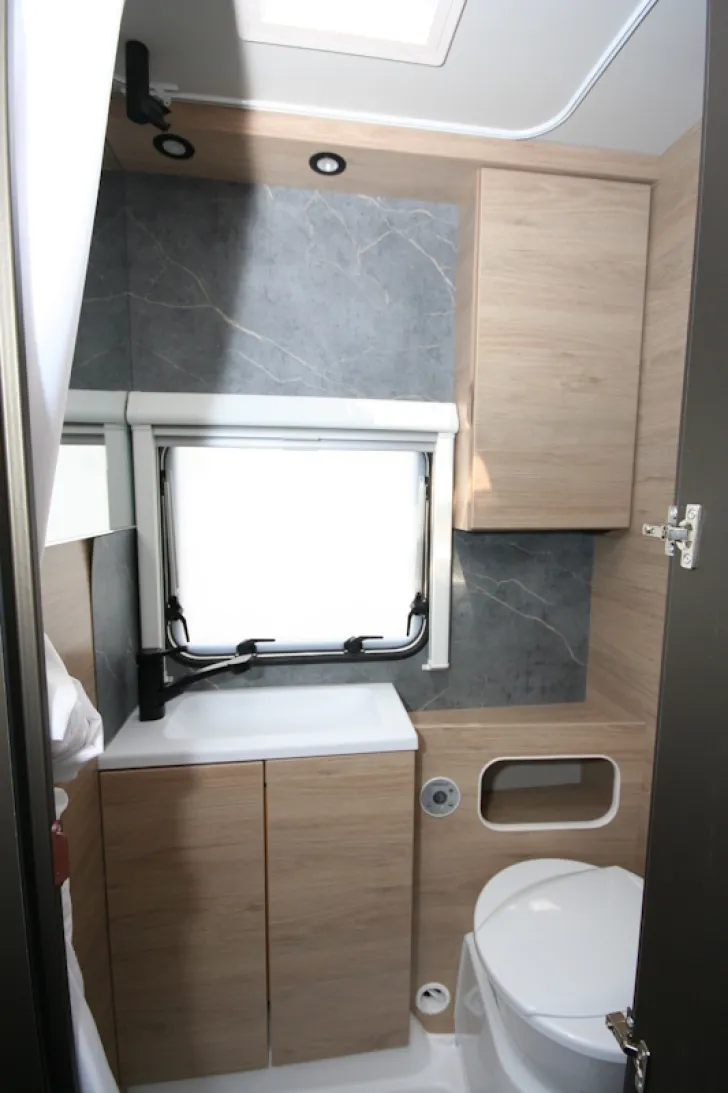 Fahrzeugbild Weinsberg CaraOne 420 QD #21