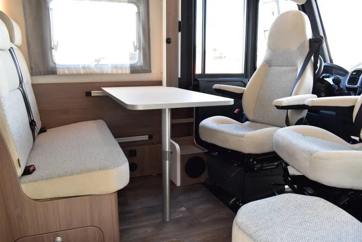 Fahrzeugbild Carado I 338 Sat, TV, Klima, Navi, Hubbett #6