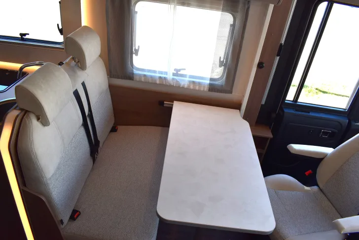 Fahrzeugbild Carado I 338 Sat, TV, Klima, Navi, Hubbett #7