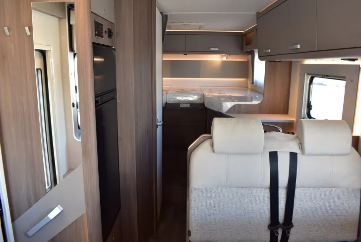 Fahrzeugbild Carado I 338 Sat, TV, Klima, Navi, Hubbett #8