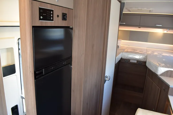 Fahrzeugbild Carado I 338 Sat, TV, Klima, Navi, Hubbett #10