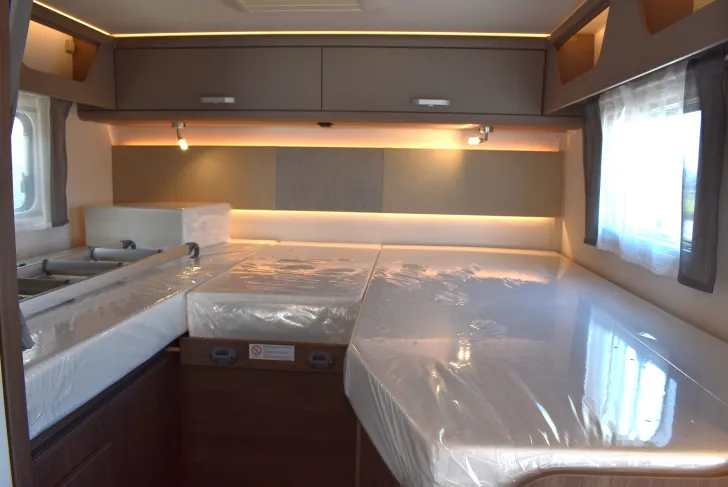 Fahrzeugbild Carado I 338 Sat, TV, Klima, Navi, Hubbett #14