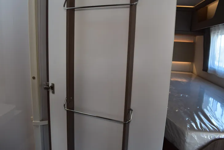 Fahrzeugbild Carado I 338 Sat, TV, Klima, Navi, Hubbett #24