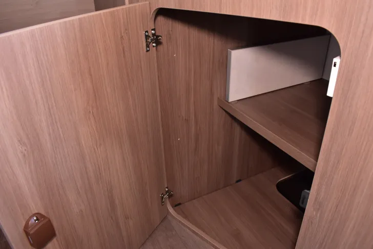 Fahrzeugbild Carado I 338 Sat, TV, Klima, Navi, Hubbett #28