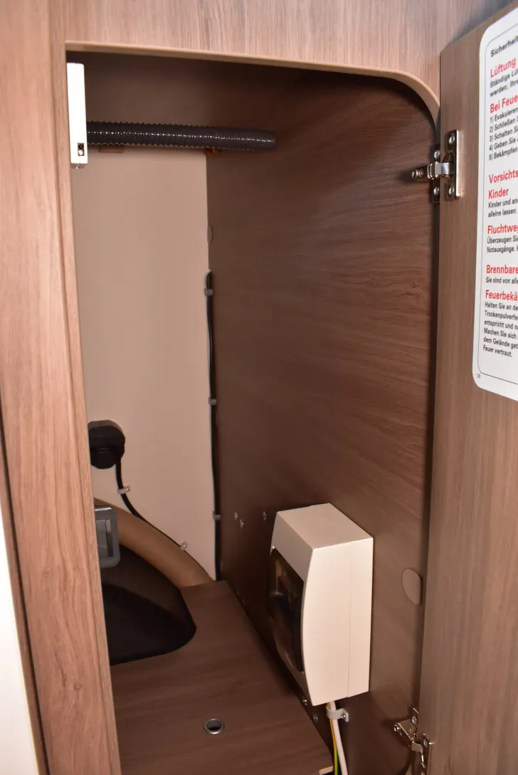 Fahrzeugbild Carado I 338 Sat, TV, Klima, Navi, Hubbett #41