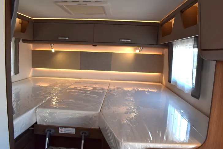 Fahrzeugbild Carado I 338 Sat, TV, Klima, Navi, Hubbett #44