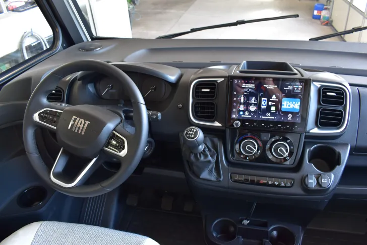 Fahrzeugbild Carado I 338 Sat, TV, Klima, Navi, Hubbett #45