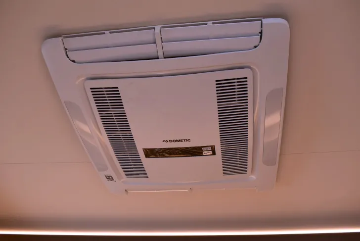 Fahrzeugbild Carado I 338 Sat, TV, Klima, Navi, Hubbett #49