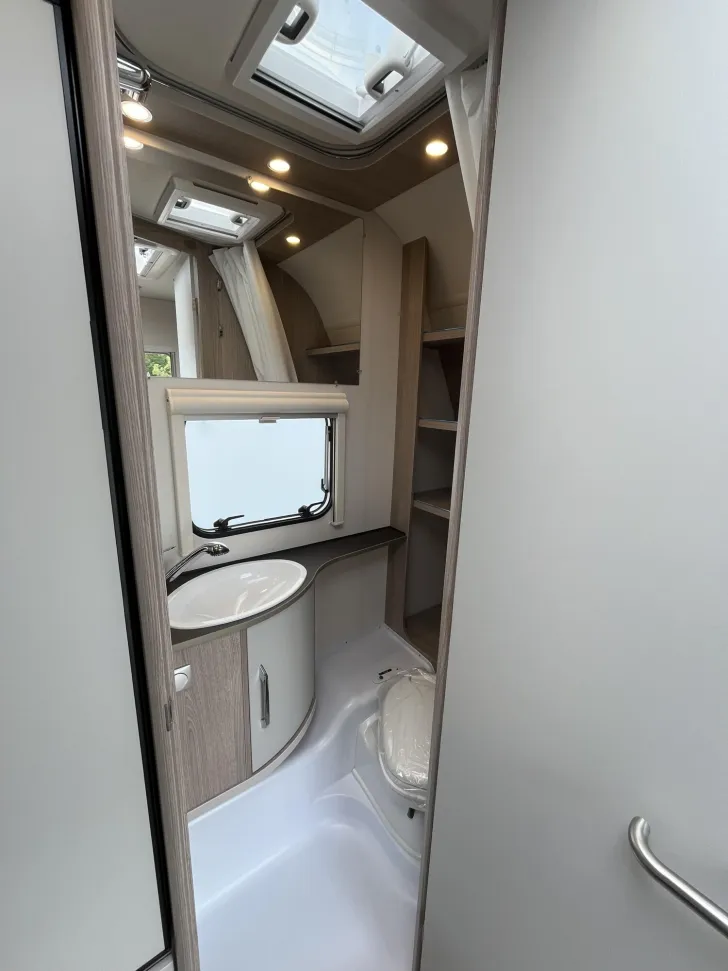 Fahrzeugbild Bürstner Premio Plus 410 TS 1500kg | Dusche | Klimavorbe. #18