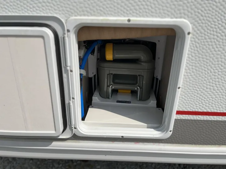 Fahrzeugbild Bürstner Premio Plus 410 TS 1500kg | Dusche | Klimavorbe. #21
