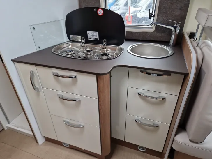Fahrzeugbild Bürstner Lyseo TD 736 RFK/Markise/Hubbett #12