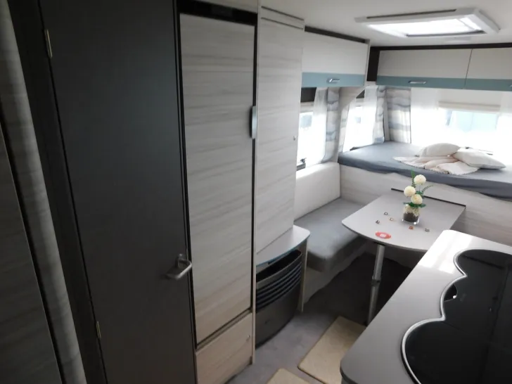 Fahrzeugbild Dethleffs c-joy 480 QLK Bugfenster + Toilettenfenster #8