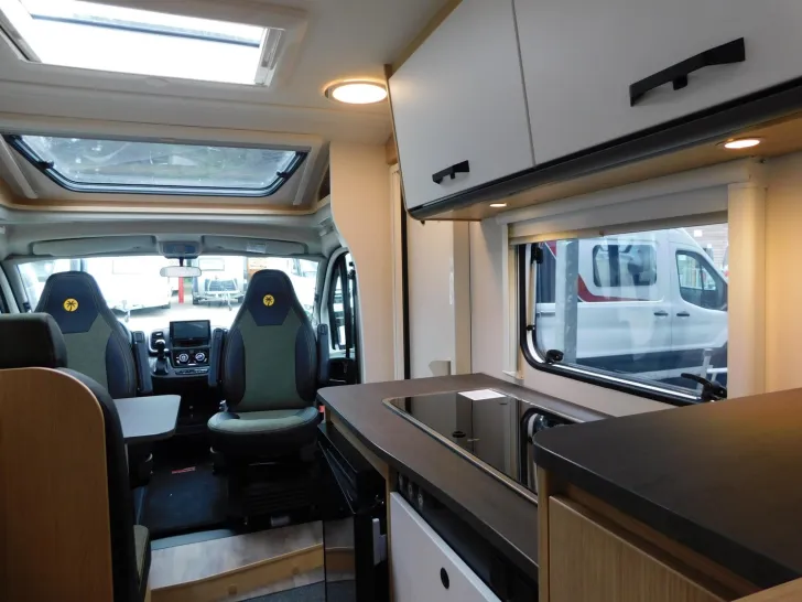 Fahrzeugbild Sunlight Adventure V 66 ab sofort verfügbar #10