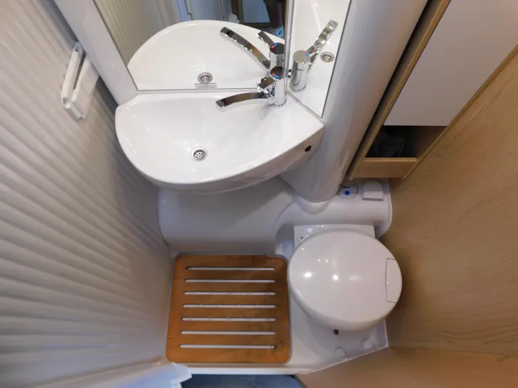 Fahrzeugbild Sunlight Adventure V 66 ab sofort verfügbar #17