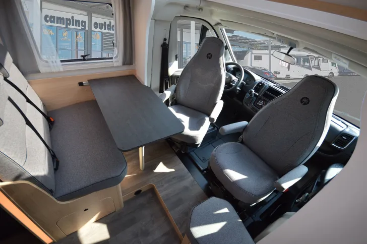 Fahrzeugbild Sunlight T 67S Adventure Edition #4