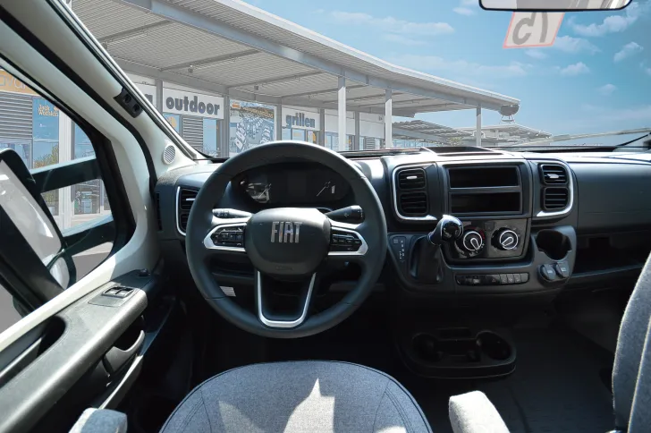 Fahrzeugbild Sunlight T 67S Adventure Edition #5