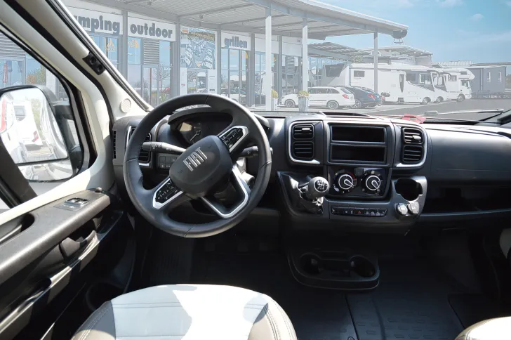 Fahrzeugbild Sunlight Camper Van Cliff 600 Schlafdach #5