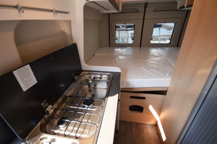 Fahrzeugbild Sunlight Camper Van Cliff 600 Schlafdach #7