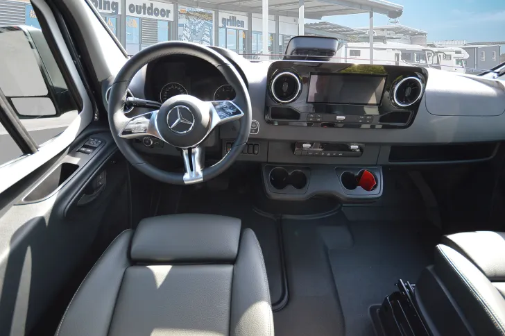 Fahrzeugbild Hymer Camper Van Grand Canyon S 700 Allrad*190 PS*Schlafdach #5