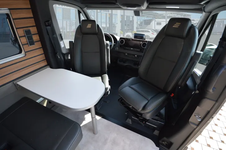 Fahrzeugbild Hymer Camper Van Grand Canyon S 700 Allrad*190 PS*Schlafdach #4