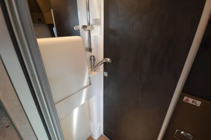 Fahrzeugbild Hymer Camper Van Grand Canyon S 700 Allrad*190 PS*Schlafdach #8