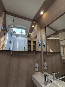 Fahrzeugbild Carthago c-compactline I 143 LE *junger Gebrauchtwagen* #22