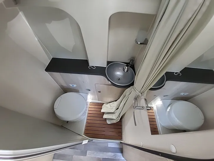 Fahrzeugbild Karmann Mobil DEXTER 560 4X4 #12