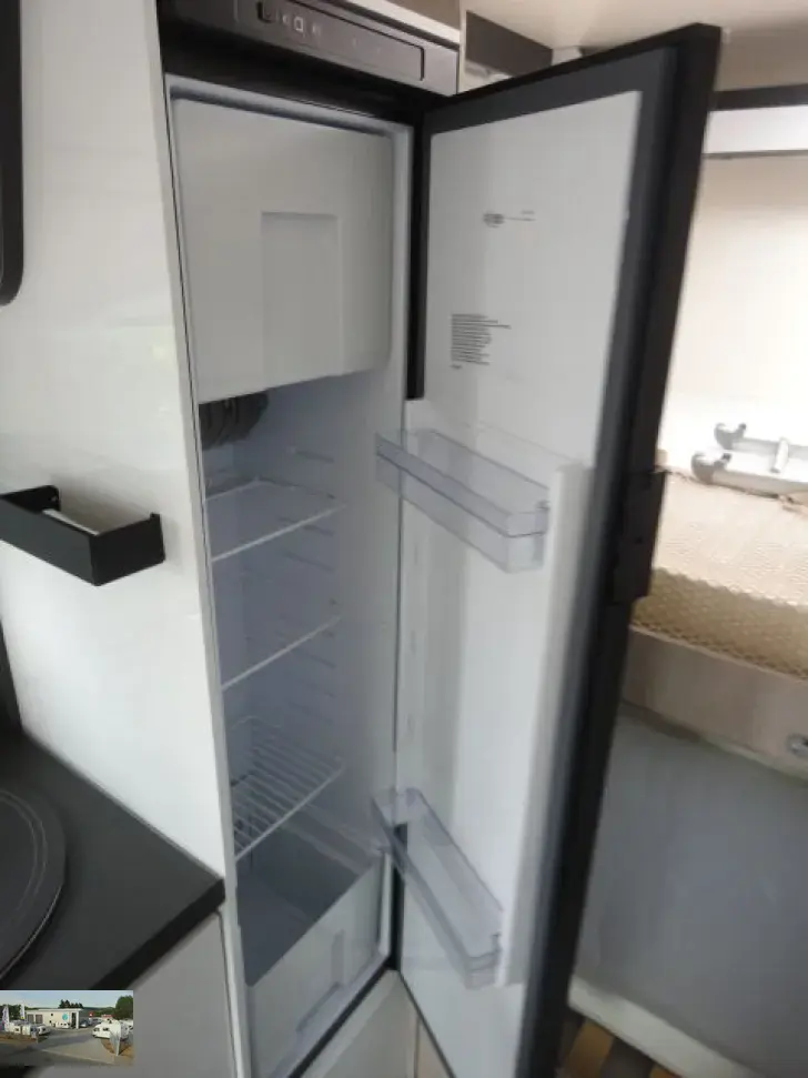 Fahrzeugbild Forster A 699 DVB - TV, 8 Schlafplätze #11