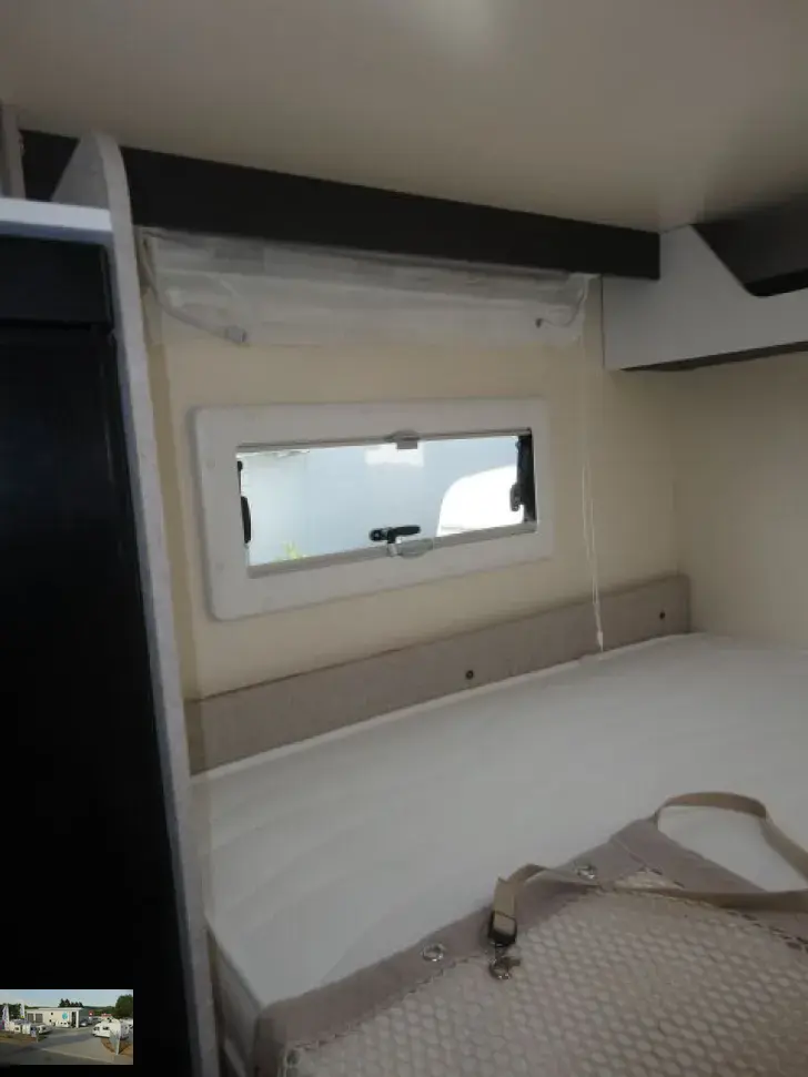 Fahrzeugbild Forster A 699 DVB - TV, 8 Schlafplätze #18