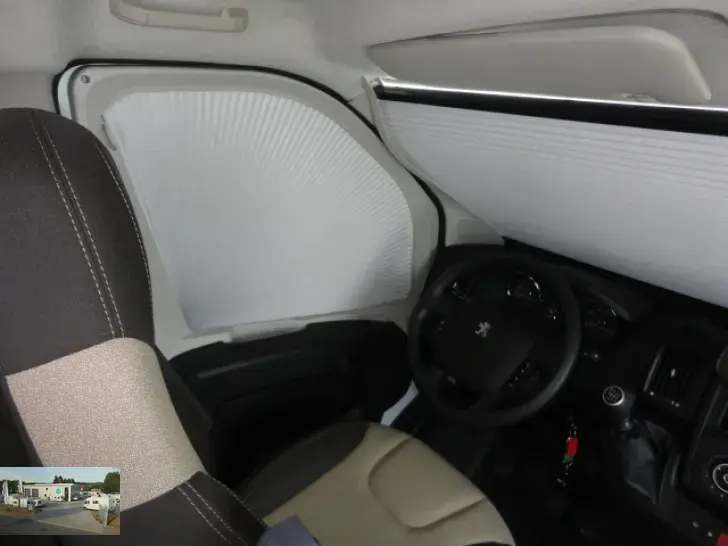 Fahrzeugbild Forster A 699 DVB - TV, 8 Schlafplätze #27