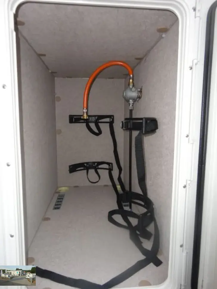 Fahrzeugbild Forster T 699 EB -2 - TV/Markise u.v.m. #35