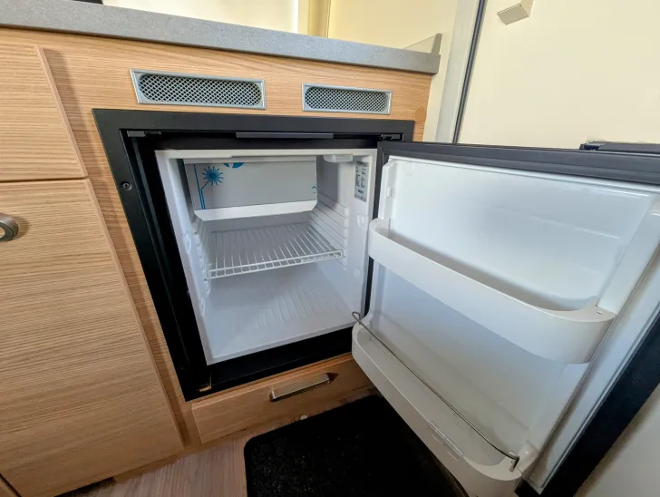 Fahrzeugbild T@B BASIC 320 GASHEIZUNG, AUFLASTUNG u.v.m #11