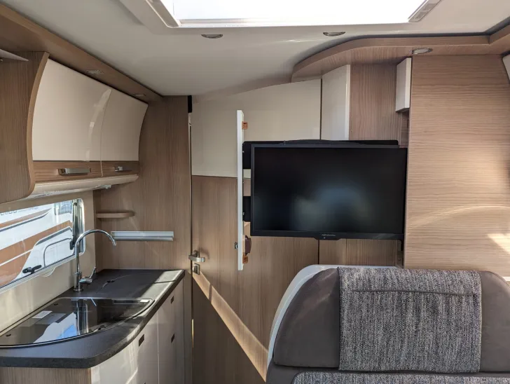 Fahrzeugbild Malibu T 430 LE #9