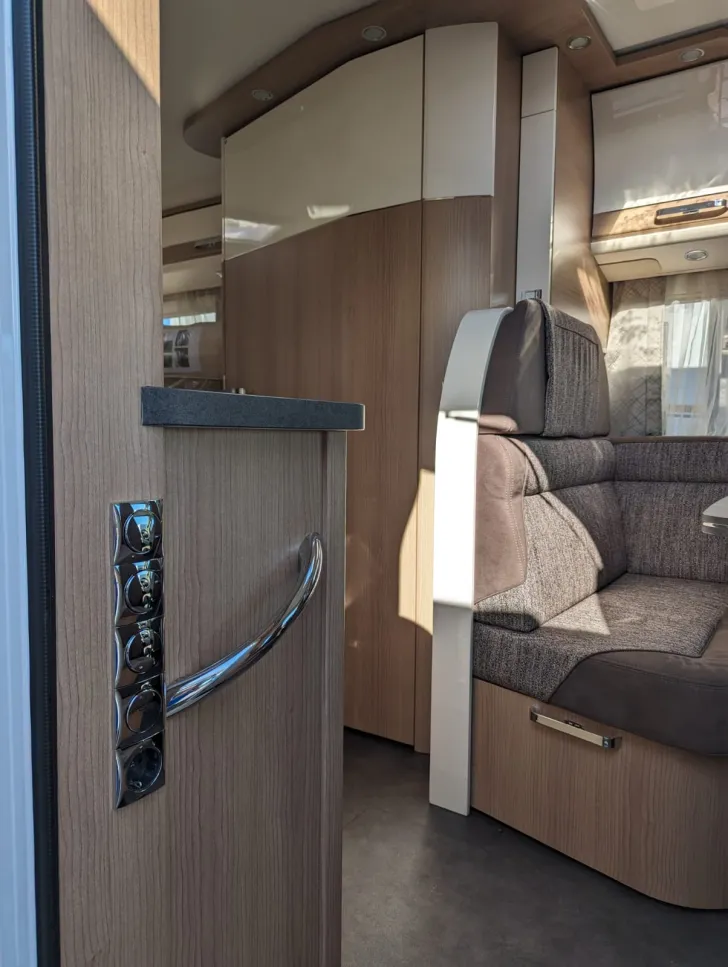 Fahrzeugbild Malibu T 430 LE #10