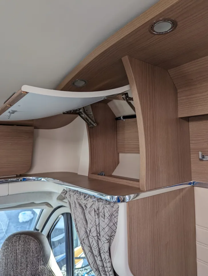 Fahrzeugbild Malibu T 430 LE #20