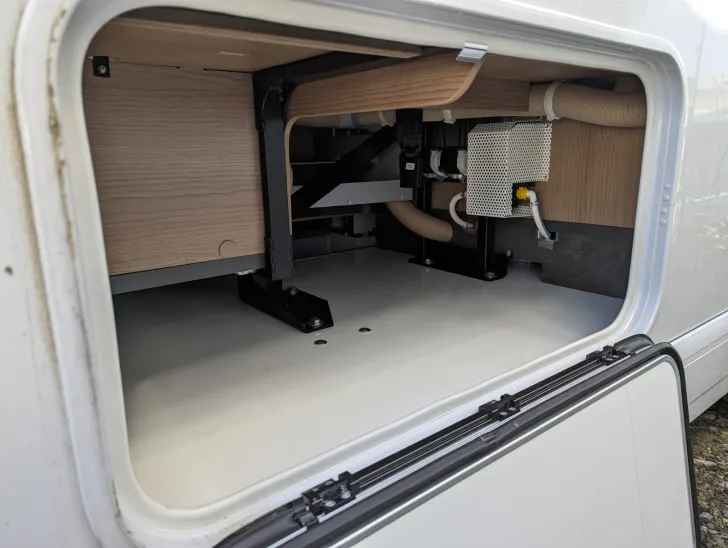 Fahrzeugbild Malibu T 430 LE #48