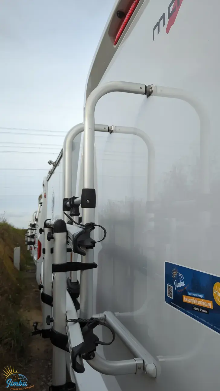 Schräg Vorne Malibu I 430 LE 140 PS/Schalter, S582-2083