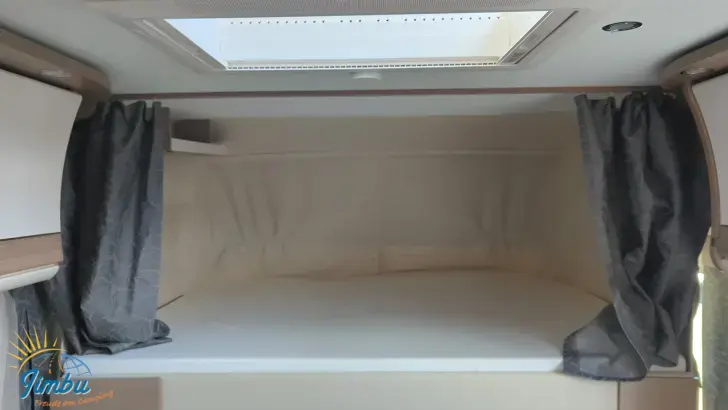 Weitere Betten Malibu I 490 LE Touring 180 PS / Automatik 2154-630