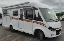 Schräg Vorne Malibu I 441 LE Touring