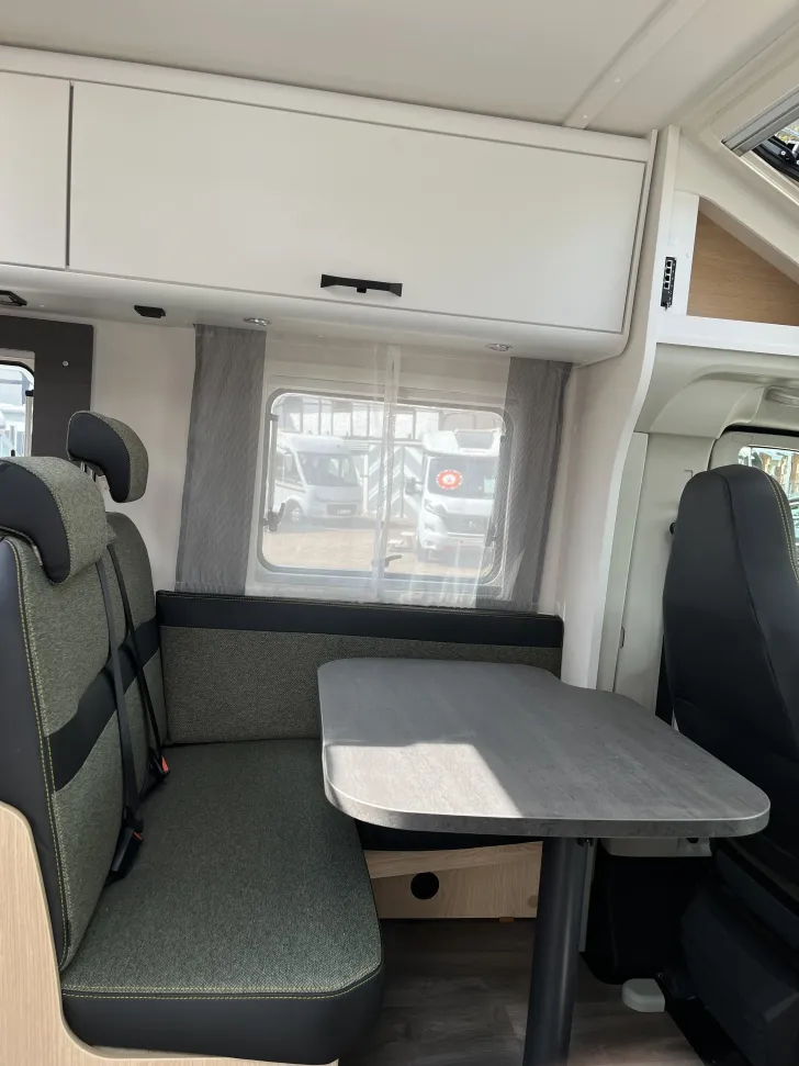 Fahrzeugbild Sunlight T 68 XX 180PS Automatik* #7