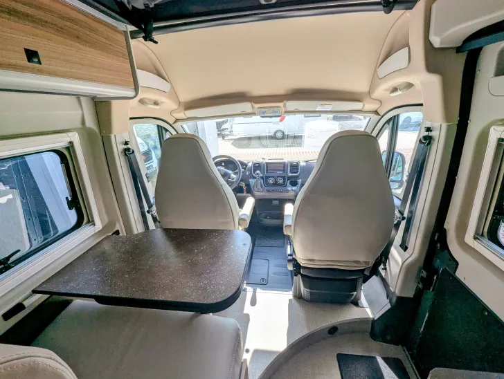 Fahrzeugbild Bürstner B66 C 600 Aufstelldach #7