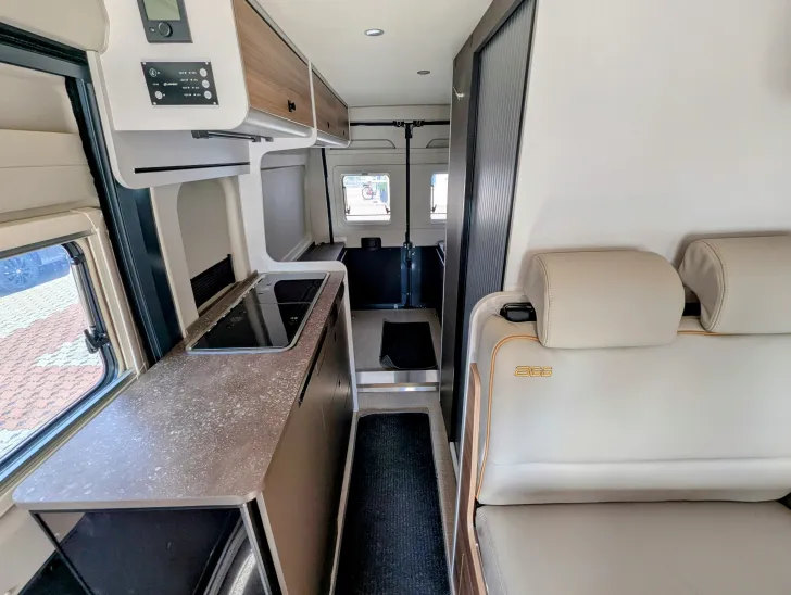 Fahrzeugbild Bürstner B66 C 600 Aufstelldach #9