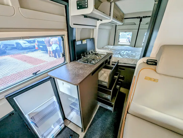 Fahrzeugbild Bürstner B66 C 600 Aufstelldach #13